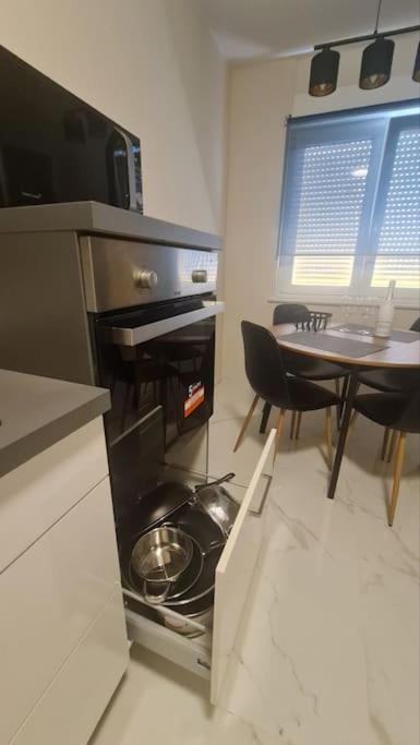Mias Luxury Apartment Rijeka Eksteriør bilde